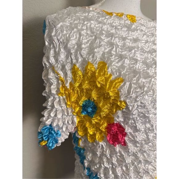 NWT 90’s Y2K Scrunch Shirt White Colorful Flowers One Size - Picture 5 of 6